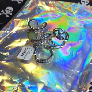 Torrid costume jewelry- 3 ring set size 11